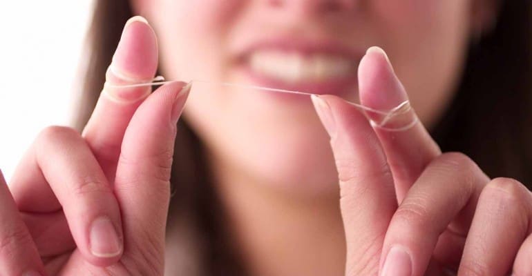 How to Dental Floss - Dental Care, Dentists, Worcester MA, Taunton MA, Auburn MA, Uxbridge MA
